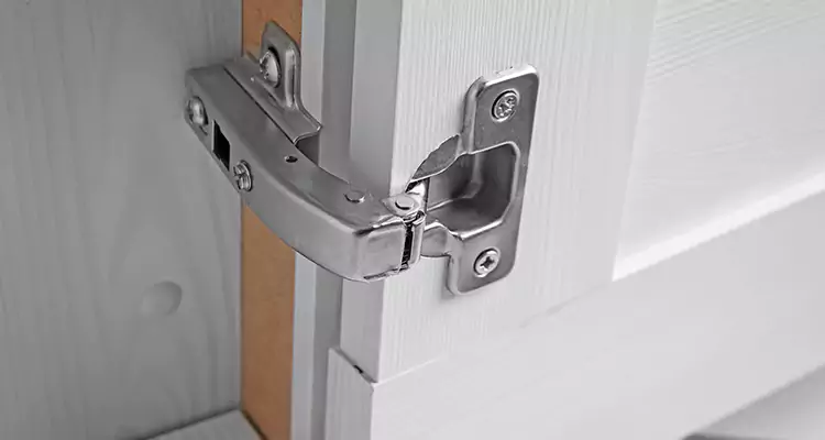 Shower Door Hinge Replacement in Sebastian, FL