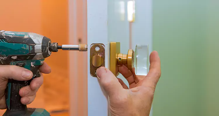 Broken Door Knob Fix in Sebastian, FL